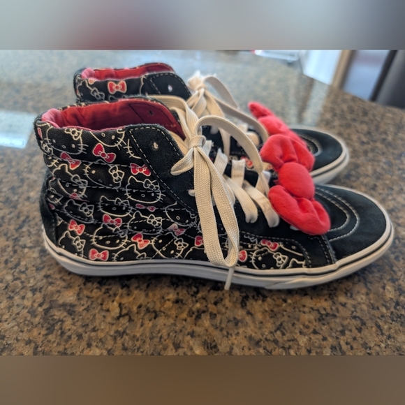 VANS X HELLO KITTY White Sanrio Anime SK8 HI Old Skool Size 10 - Picture 2 of 5